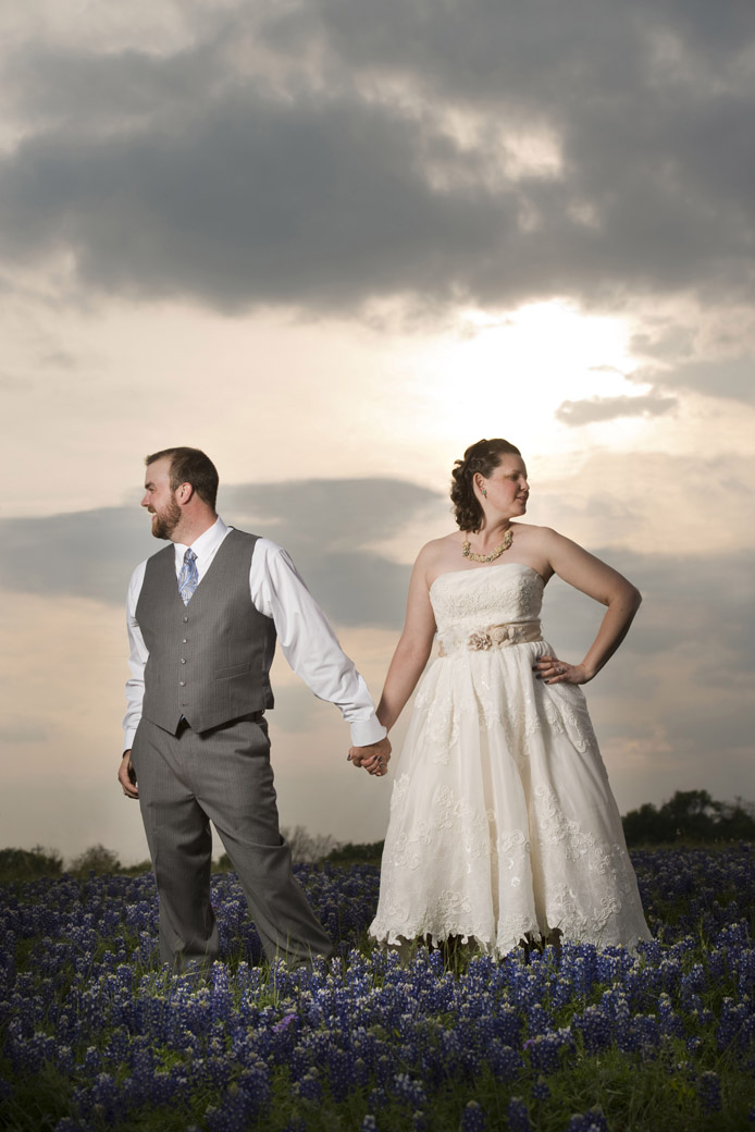 couple posing bluebonnet session